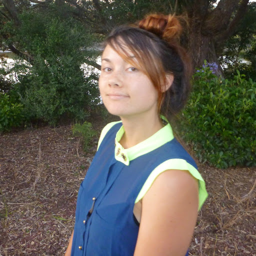 Aimee Knight Photo 7