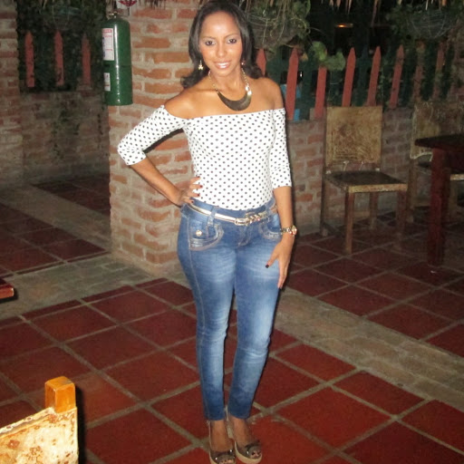 Lizeth Fuentes Photo 26