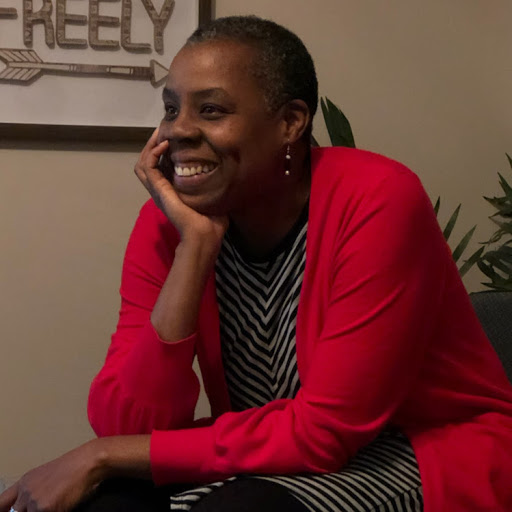 Tracie Warren Photo 17