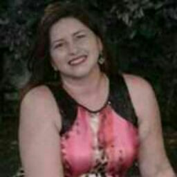 Michelle Costa Photo 22