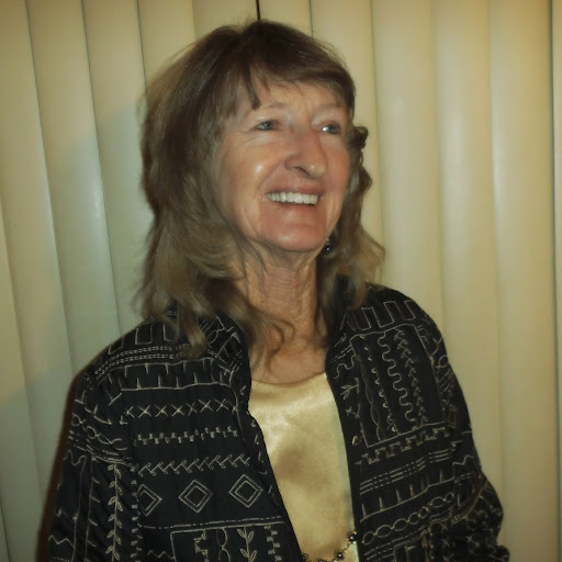 Laura Nielsen Photo 29