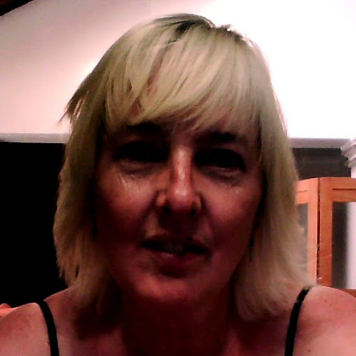 Sharon Richards Photo 17