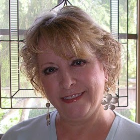 Karen Dobbs Photo 35