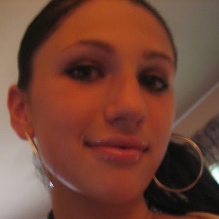 Jennifer Bacon Photo 30