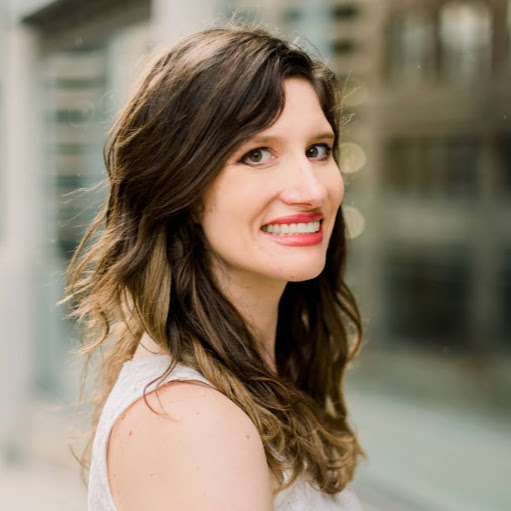 Jennifer Maxwell Photo 25