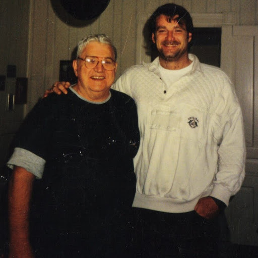 Kelly Lockhart Photo 16