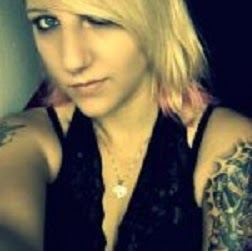 Jennifer Heath Photo 23