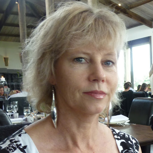 Barbara Armstrong Photo 35