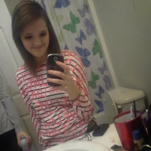 Stephanie Davidson Photo 30