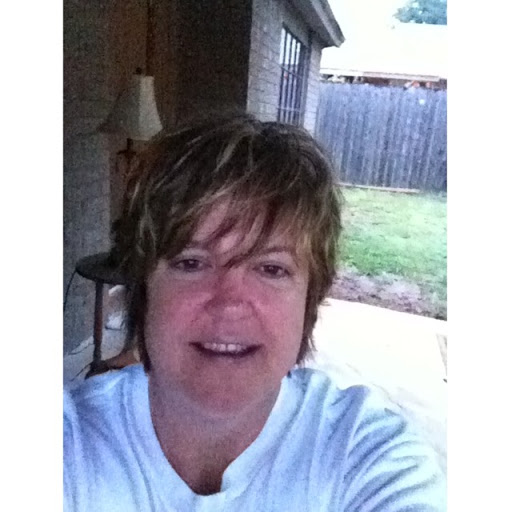 Traci Thompson Photo 31