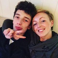 Amy Bradbury Photo 34