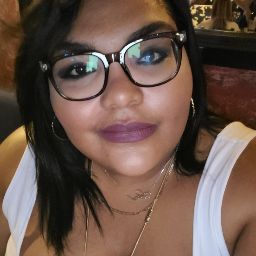 Cynthia Reyes Photo 14