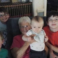 Eva Peters Photo 38