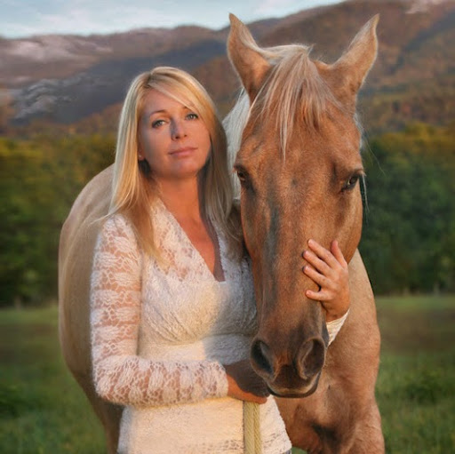 Lisa Lawson Photo 5