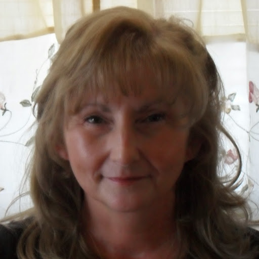 Lisa Lykins Photo 26