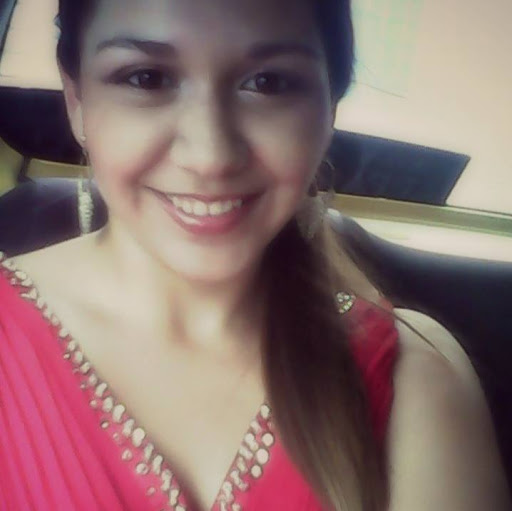 Silvia Garcia Photo 31