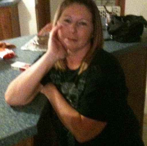 Lisa Edmonds Photo 13