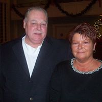 Lisa Fennell Photo 11