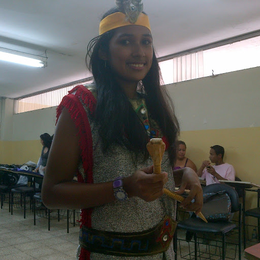 Jennifer Alcantara Photo 31