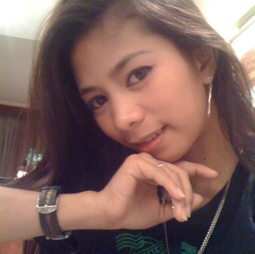 Christine Aquino Photo 32