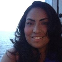 Adriana Garay Photo 22