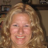 Julie Hartman Photo 7