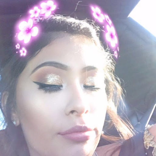 Eileen Gonzalez Photo 25