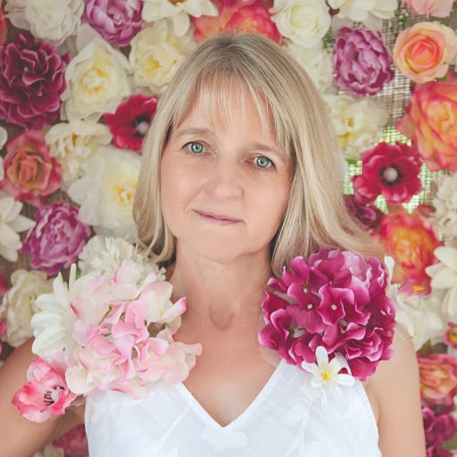 Sandra Owen Photo 39