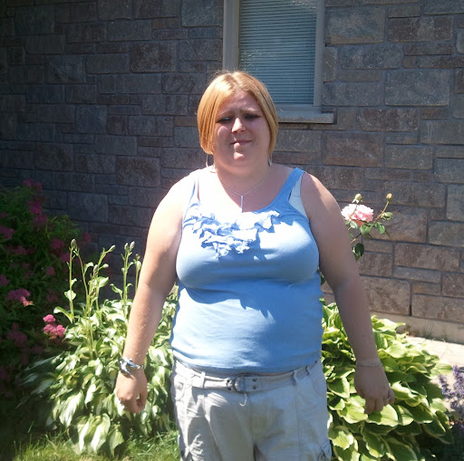 Amy Trumble Photo 19