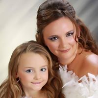 Shellie Lee Photo 15