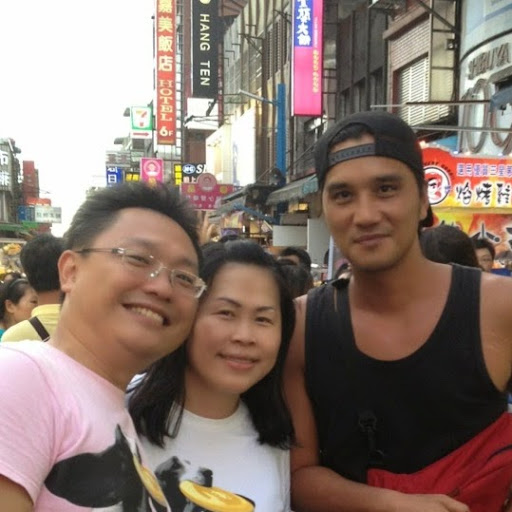 Tommy Yang Photo 13