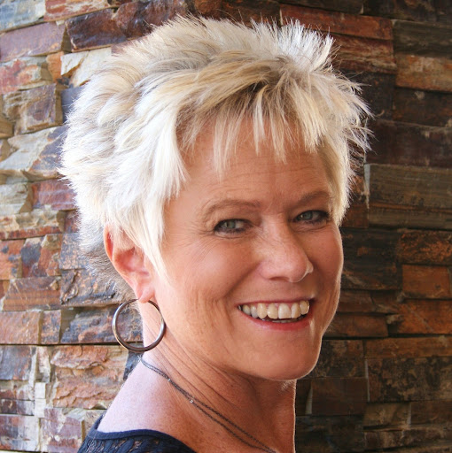 Belinda Anderson Photo 26