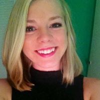 Anna Arnold Photo 32