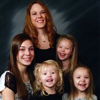 Janelle Unruh Photo 1