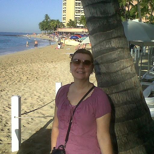 Kellie Pauley Photo 5