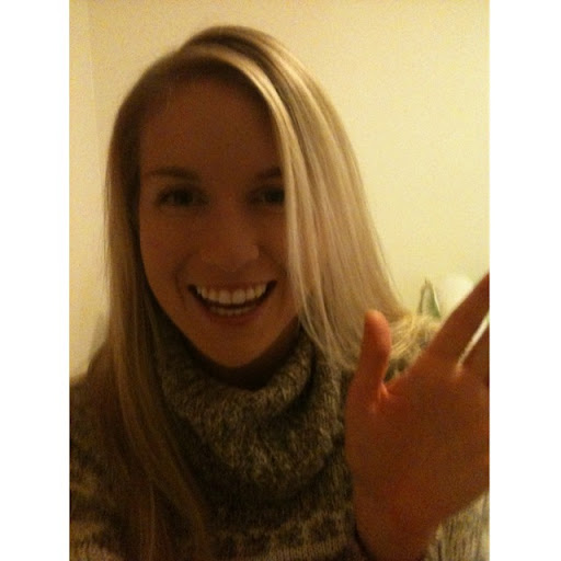 Anna Manning Photo 13