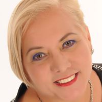 Cynthia Corona Photo 13