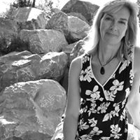 Susan Holm Photo 17