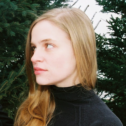 Jennifer Simms Photo 31