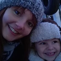 Laura Menard Photo 22