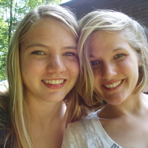 Brooke Martin Photo 32
