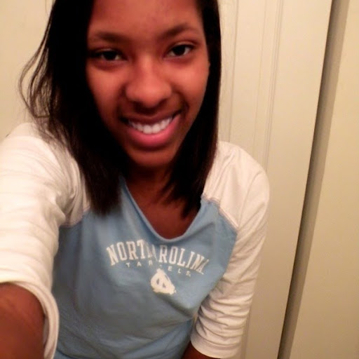 Shauna Sanders Photo 34