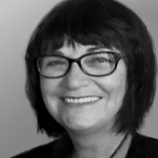 Laurie Little Photo 31