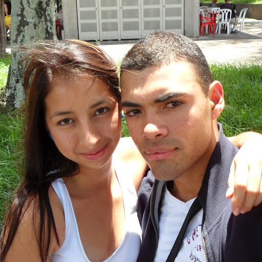 Lorena Valencia Photo 8