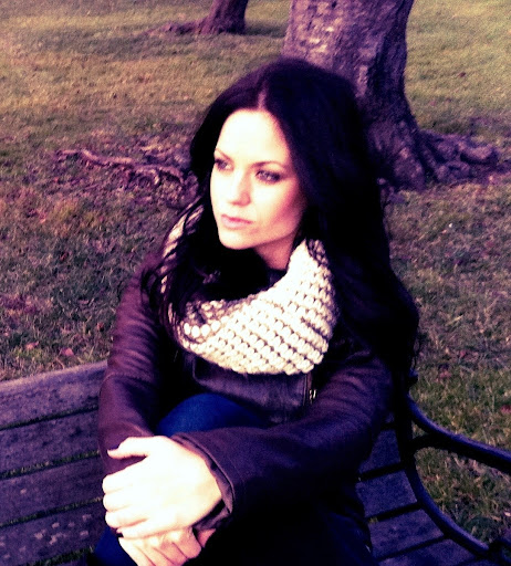Christine Reilly Photo 18