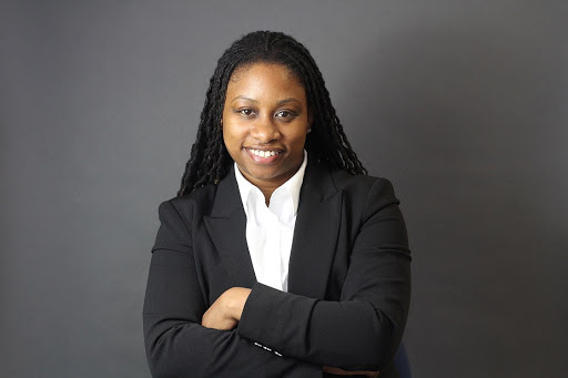 Erica Waters Photo 33