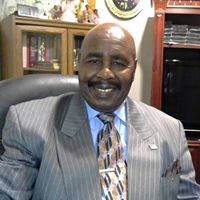 Willie Huggins Photo 9