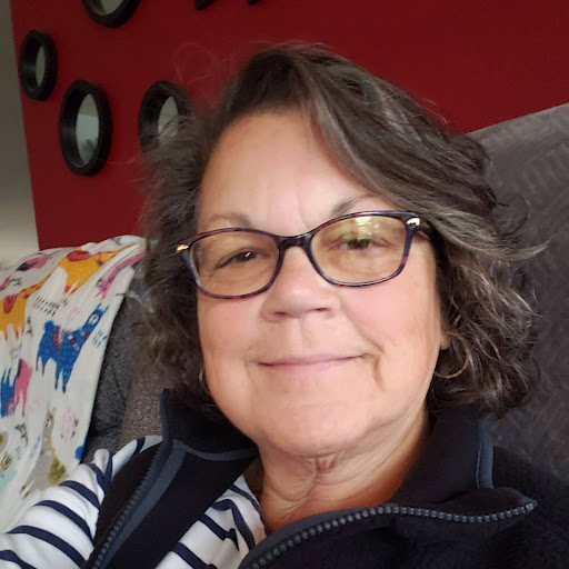 Lori Peterson Photo 34