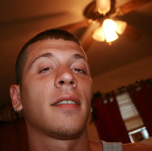 Dustin Lyons Photo 31