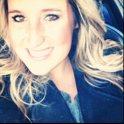 Erika Newman Photo 30